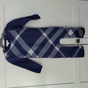 💙BURBERRY Blue Plaid Sweater Outfit